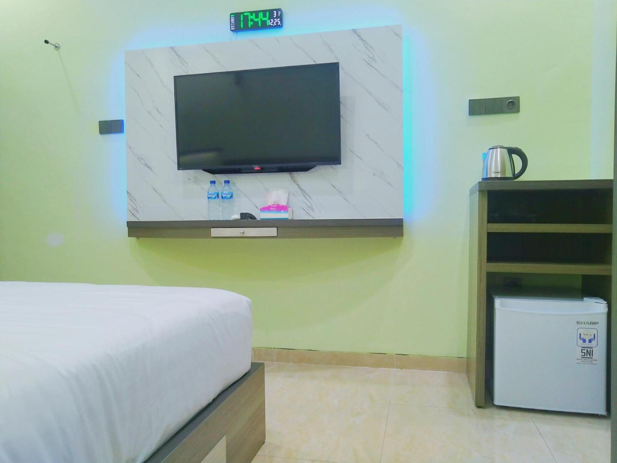 Shiva Syariah Redpartner Near Alun Alun Hotel Tegal (Central Java)