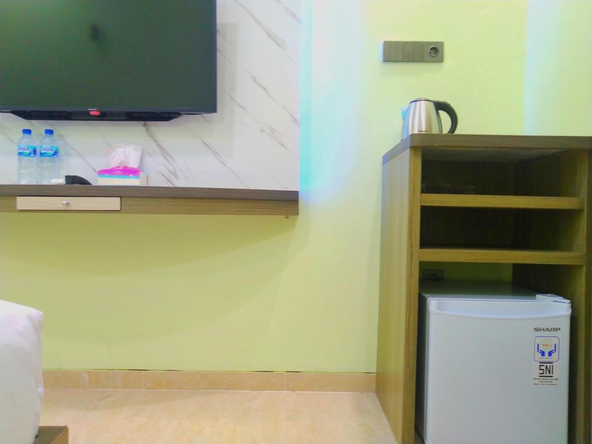 Hotel Shiva Syariah Redpartner Near Alun Alun Tegal (Central Java)